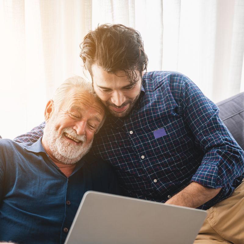 Es-mejor-hacer-donaciones-en-vida-a-los-hijos-o-esperar-al-momento-de-la-herencia